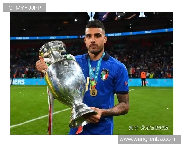 盘点足球球星经典长袖战袍展现绿茵场上独特风采