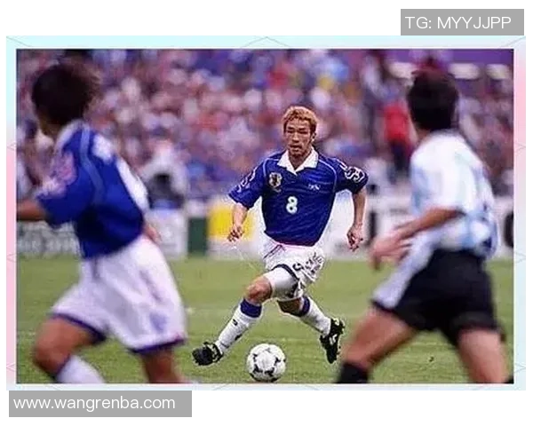 意大利足球传奇球星与日本足球文化的深度融合与交流